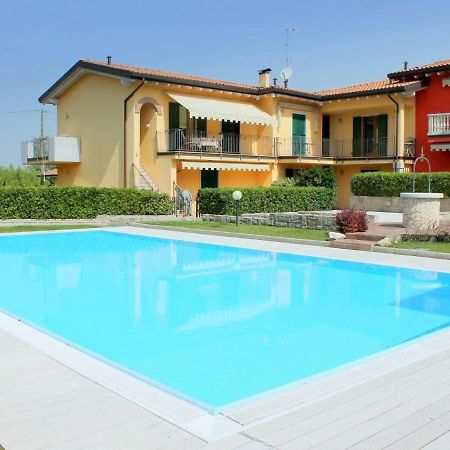 Small Residence Of Only 18 Apartments With Swimming Pool Lazise Exterior foto