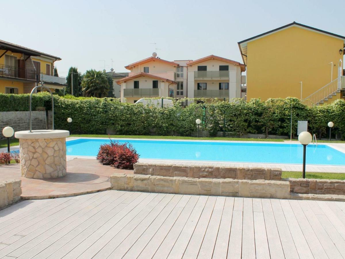 Small Residence Of Only 18 Apartments With Swimming Pool Lazise Exterior foto